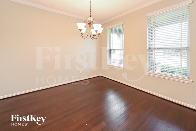 5202 Kendall Glen Ct