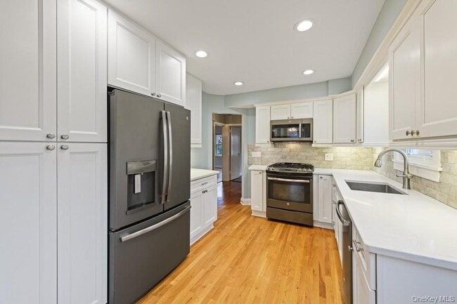 Photo - 90 Beverly Ave