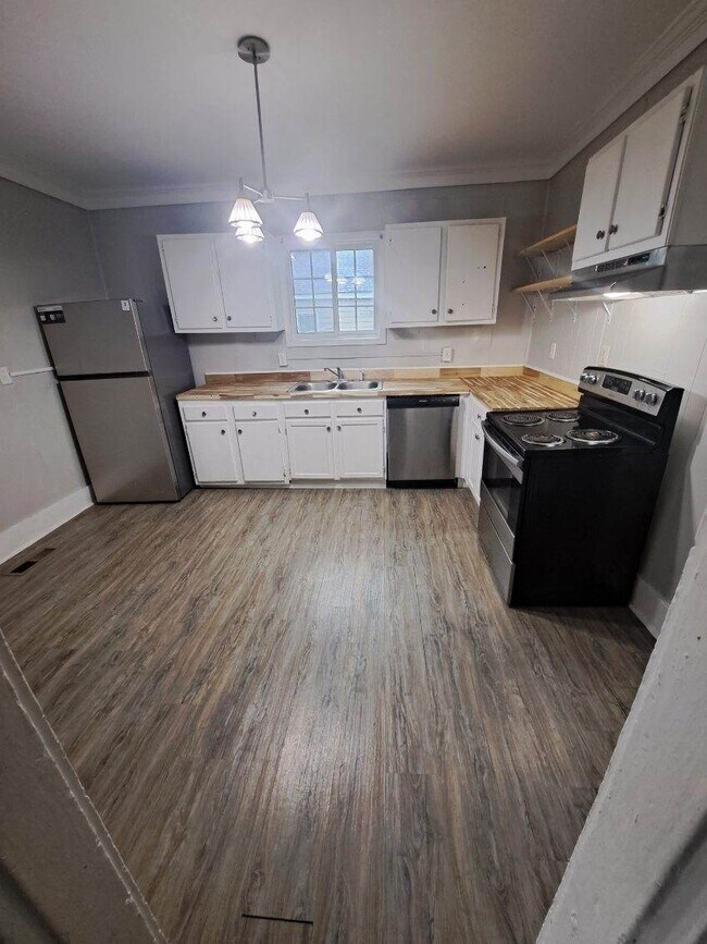 Photo - 412 N Hawthorne St