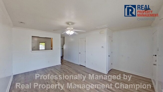Photo - 2 BD/1.5 BA Townhome with Convenient Jacksonville Location