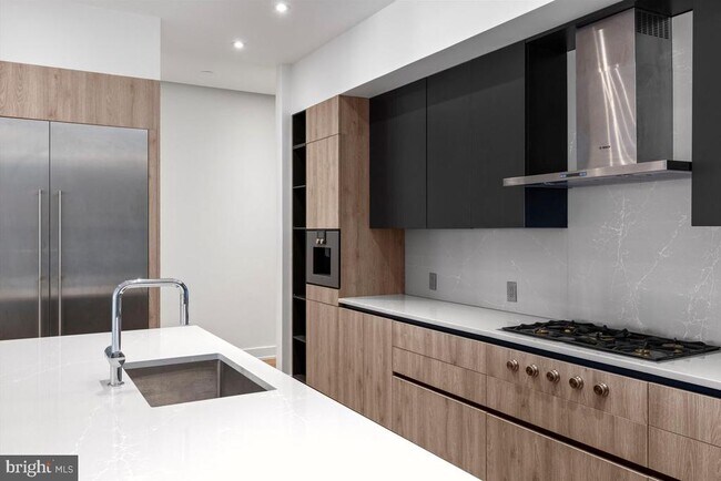 Photo - 724 Chestnut St