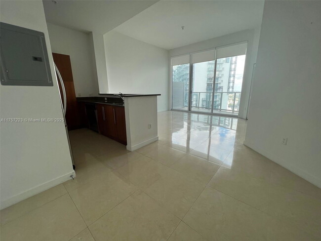 Photo - 300 S Biscayne Blvd Condo