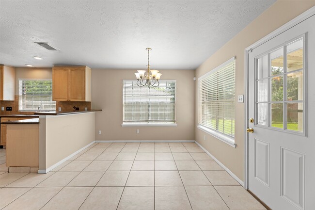 Photo - 1723 Monvale Ln