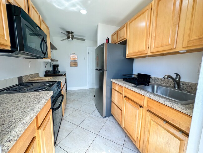 Photo - 505 N Riverside Dr Unit 3
