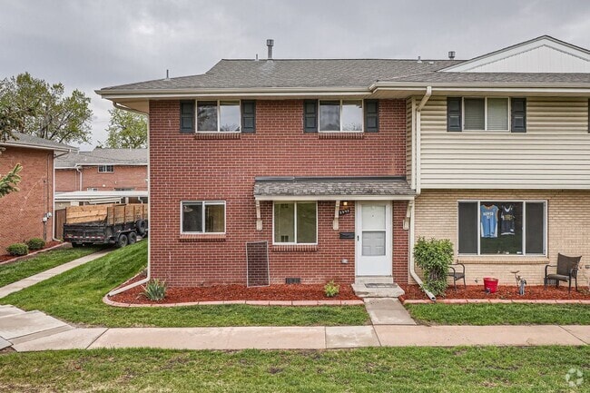 Building Photo - 3942 S Yosemite St Rental