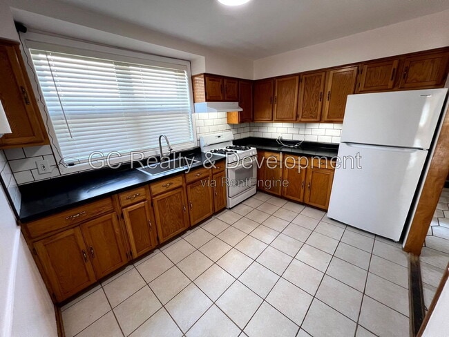 Photo - 4447 N Melvina Ave Unit 1