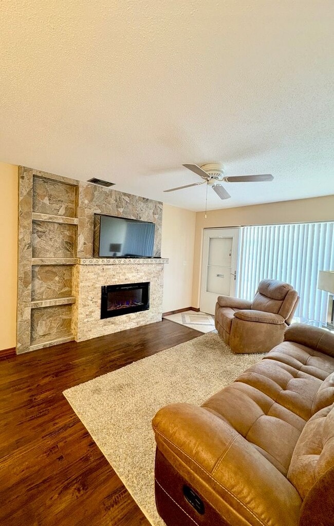 4355 Tahitian Gardens Cir Unit D