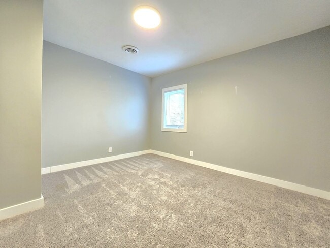 Photo - 815 N Main St Unidad C