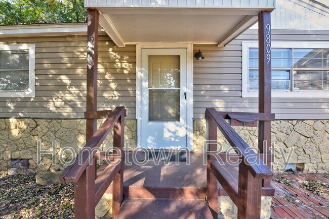 Photo - 9809 N McKinley Ave