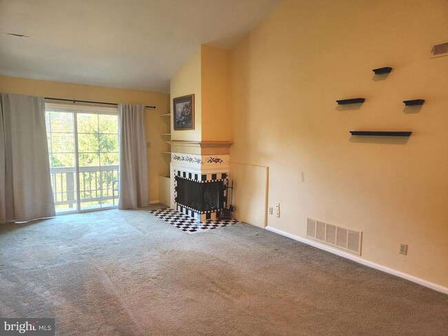 Photo - 22016 Beacon Hill Dr