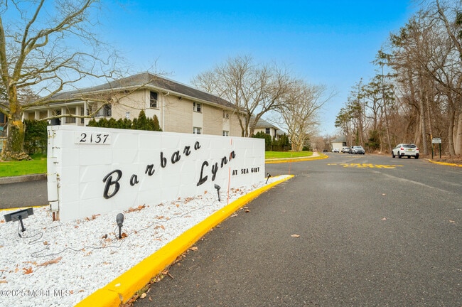 Photo - 2137 8th Ave