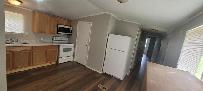 Photo - 950 Palmetto Ave