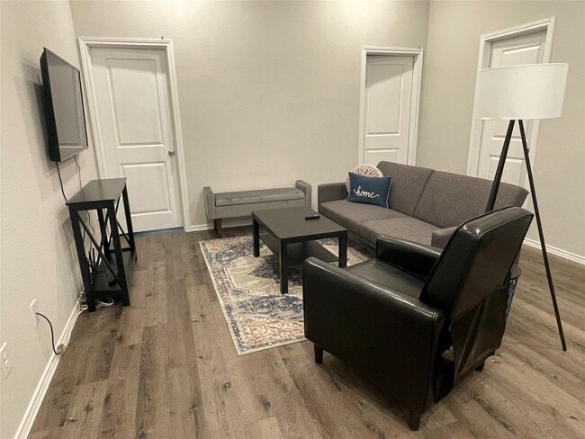 Photo - 16888 W Ivanhoe St