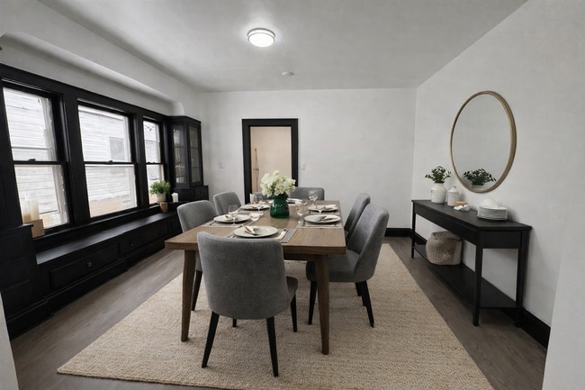 Photo - 3611 E 147th St Unit 1