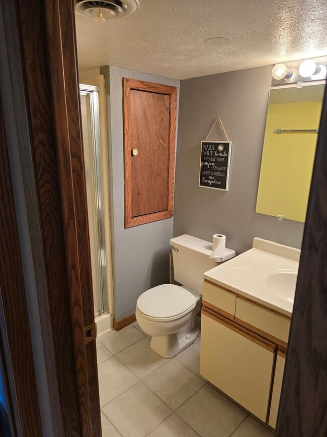 Photo - Charming 4-Bedroom Home with Modern Comfor...