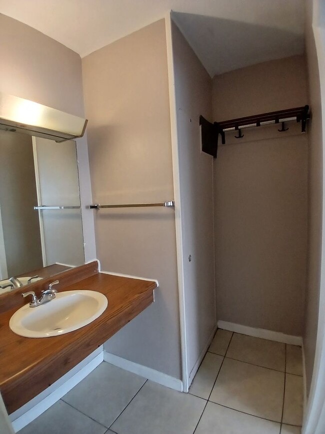 Photo - Laker Landing Apartments