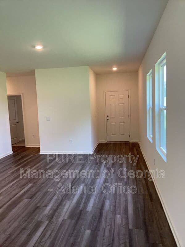 Photo - 25 Crescent Blvd