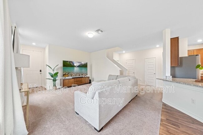 Photo - 10643 Military Dr W