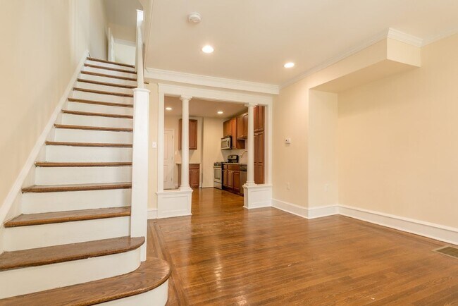 Photo - 537 E Penn St Unit A