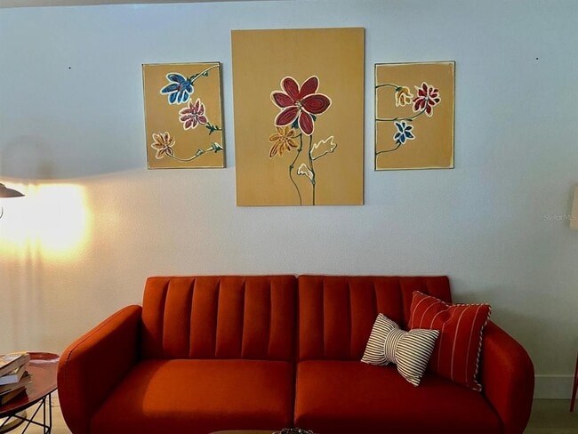 Photo - 415 Mapleway