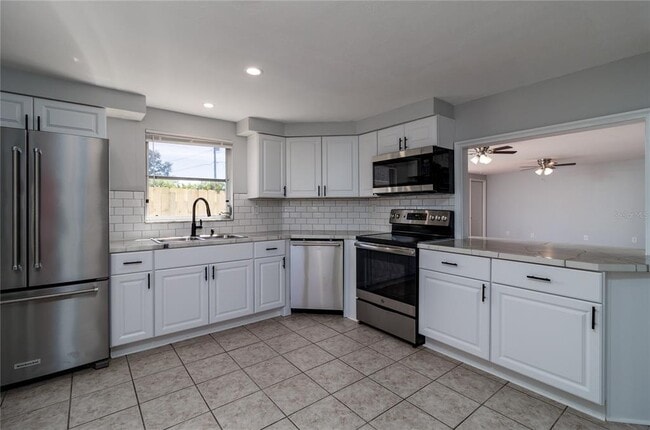 Photo - 269 E Tarpon Blvd NW