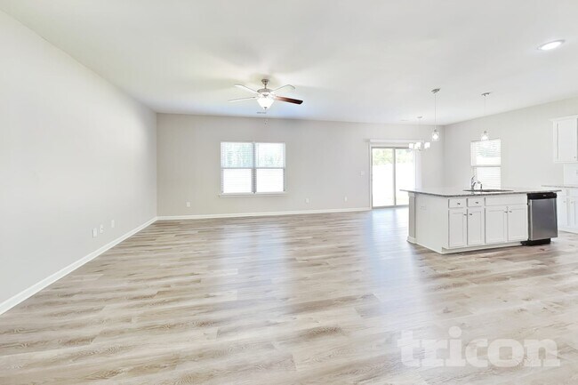 Photo - 138 Spring Knoll Dr
