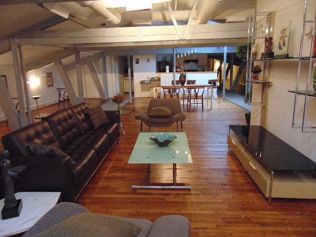 Globe Tobacco Lofts For Rent In Mount Airy Nc Forrent Com