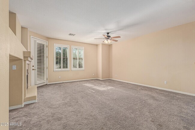 Photo - 15221 N Clubgate Dr Apartamento Unidad 2005