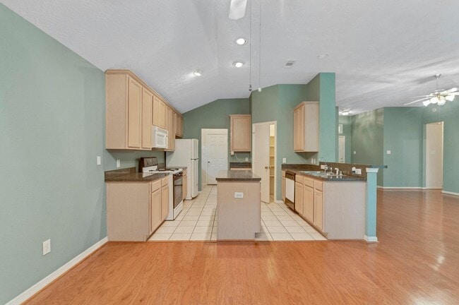 Building Photo - 519 Mesquite Dr Rental