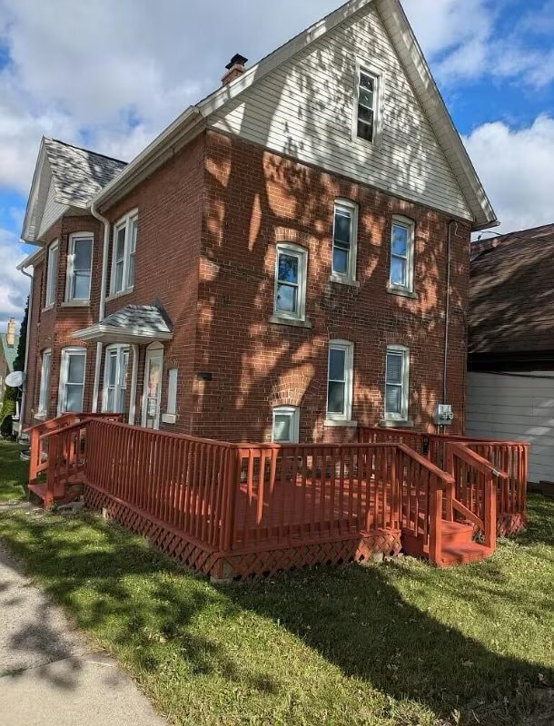 Building Photo - 729 Montana Ave