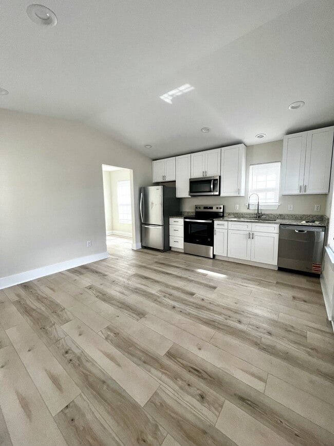 Photo - 215 Gores Row