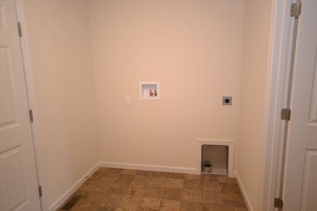 Photo - 1 Bed 1 Bath with Central Air Pet Friendly...