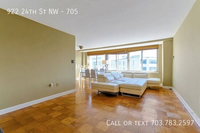 Photo - 922 24th St NW