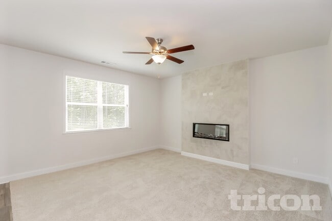 Photo - 25 Leyland Ct