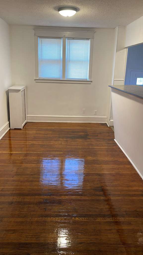 Photo - 6954 Aberdeen Rd