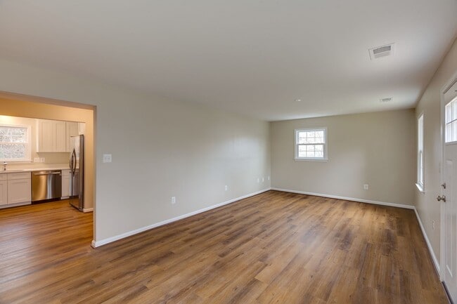 Photo - 9202 Douglas St