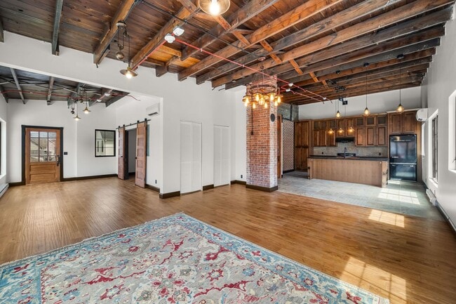 Building Photo - Thiel on 9th Unit 406