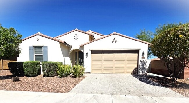 Building Photo - Stunning 3 bedroom with a flex room 2 baths