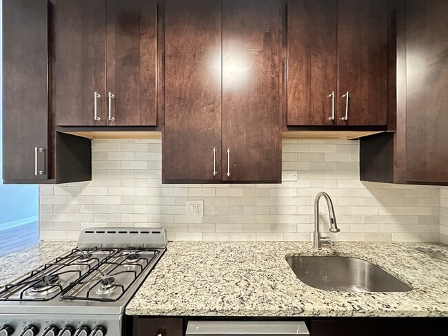 Photo - 448 W Barry Ave Unidad 322