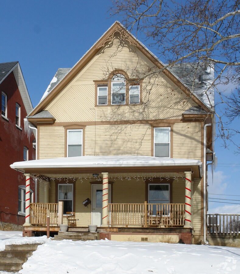 Photo - 257 S Pugh St Apartments