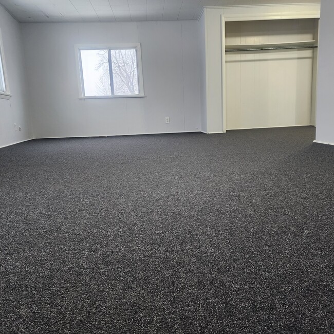 Building Photo - 396 Norton St Unit 1