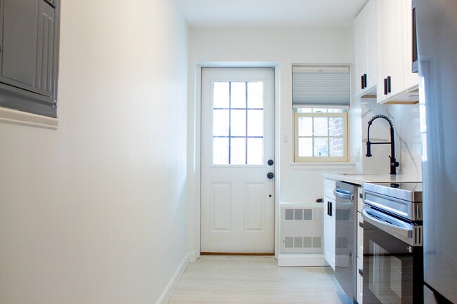 Photo - 33 Hammond Pond Pkwy Unit 2