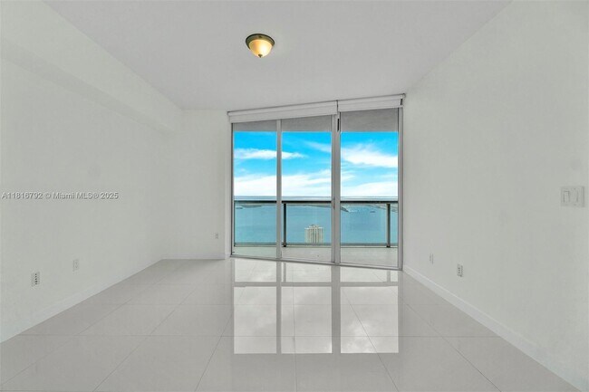 Photo - 465 Brickell Ave Unidad 4505 Rental