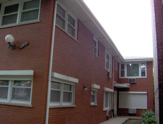 Building Photo - 10955 S Vernon Ave Rental