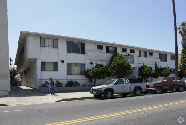141 N Normandie, ¡alejado - Val D' Kingsley LLC