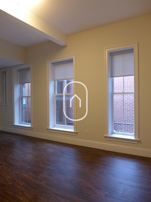 Photo - 133 Northampton St