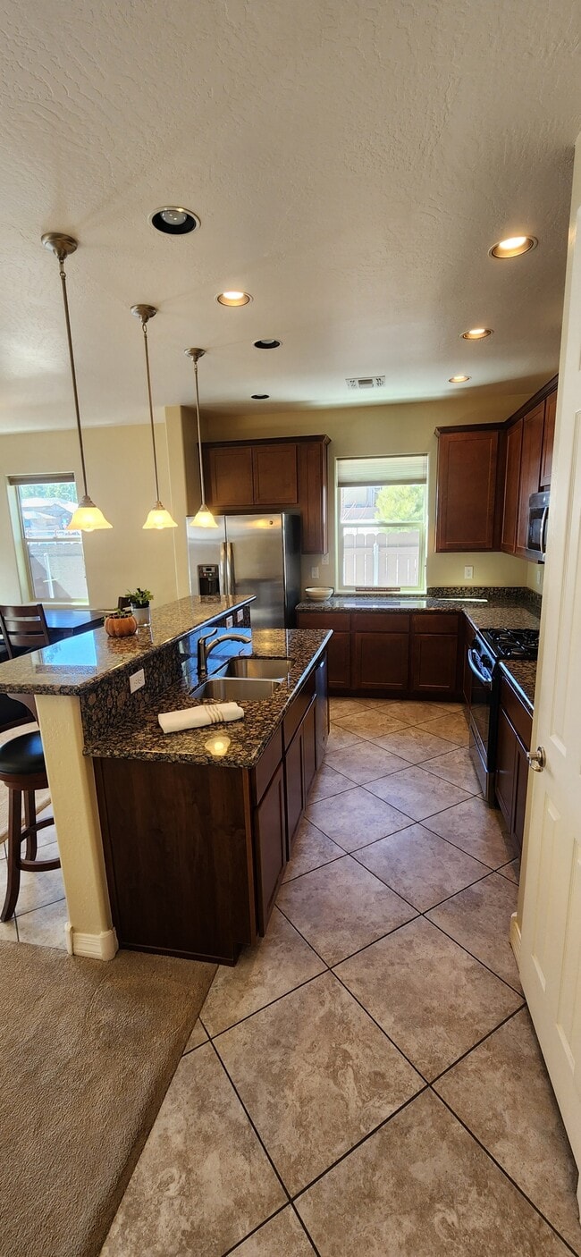 Photo - 2490 W Pollo Cir