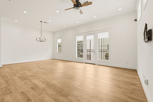 Photo - 1723 W 14th St