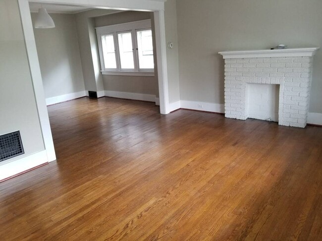Photo - 339 Crestwood Ave Unit Upper
