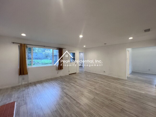 Photo - Updated 3bd/2ba Sacramento House